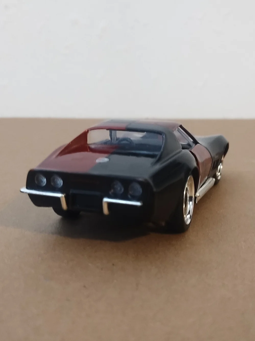 1969 Chevy Corvette stingray 1/32 scale diecast car jada very good condition